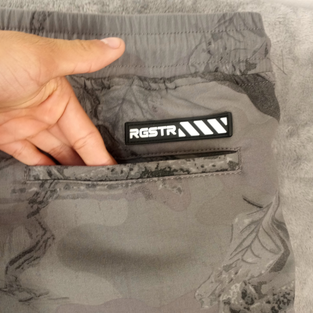 RGSTR Men's Gray Camouflage Cargo Pants with Reflective Trim Size Medium - Picture 3 of 14